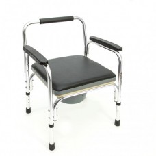 Кресло стул с санитарным оснащением FS895L