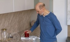 Захват для удержания посуды, пластиковый